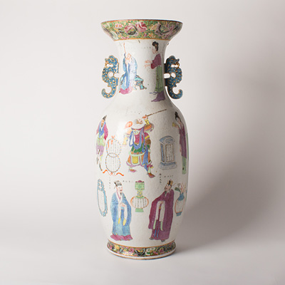Canton famille rose vase, China, Qing Dynasty, 19th century
