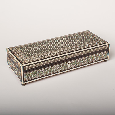 Anglo-Indian sadeli and sandalwood box, India, Bombay Presidency, early 20th century